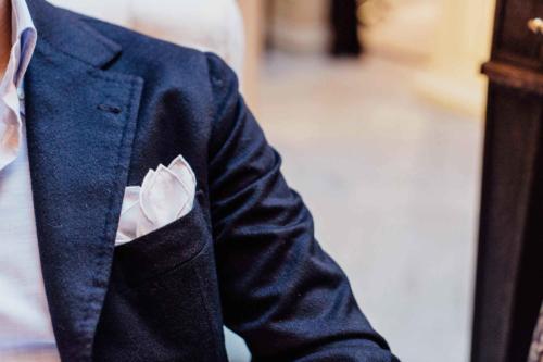 how to dress handkerchief