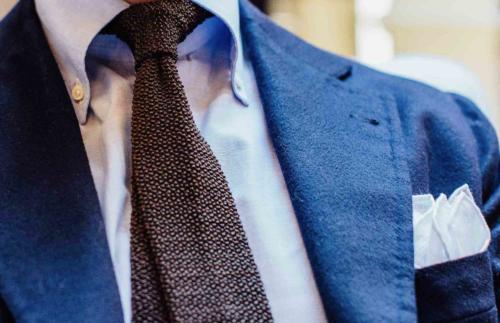 how to dress with tie and handkerchief