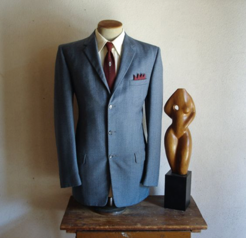 Three button suit