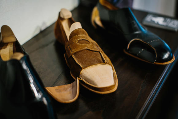 bespoke-shoe-fitting-japane-toe-cut-open