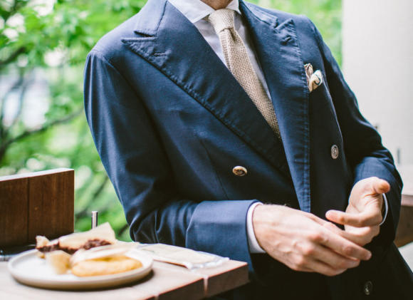 navy-hopsack-jacket-and-cream-cotton-tie