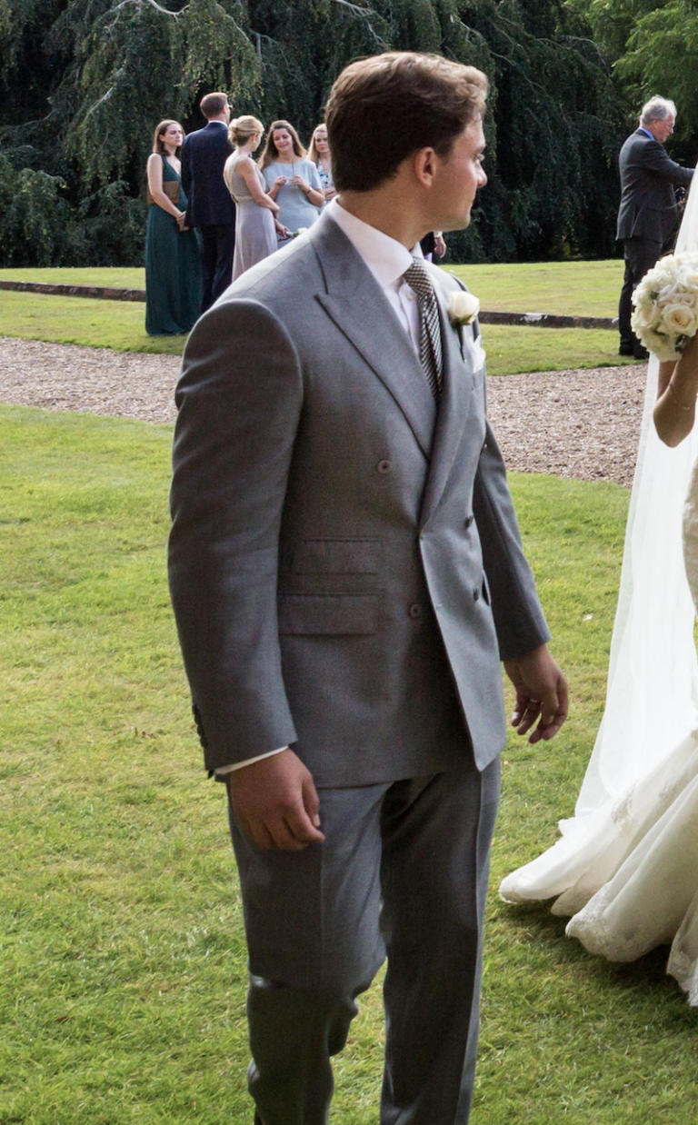 Gorgeous White Easy Fit Bespoke Wedding Suit for Bridegrooms by Aries