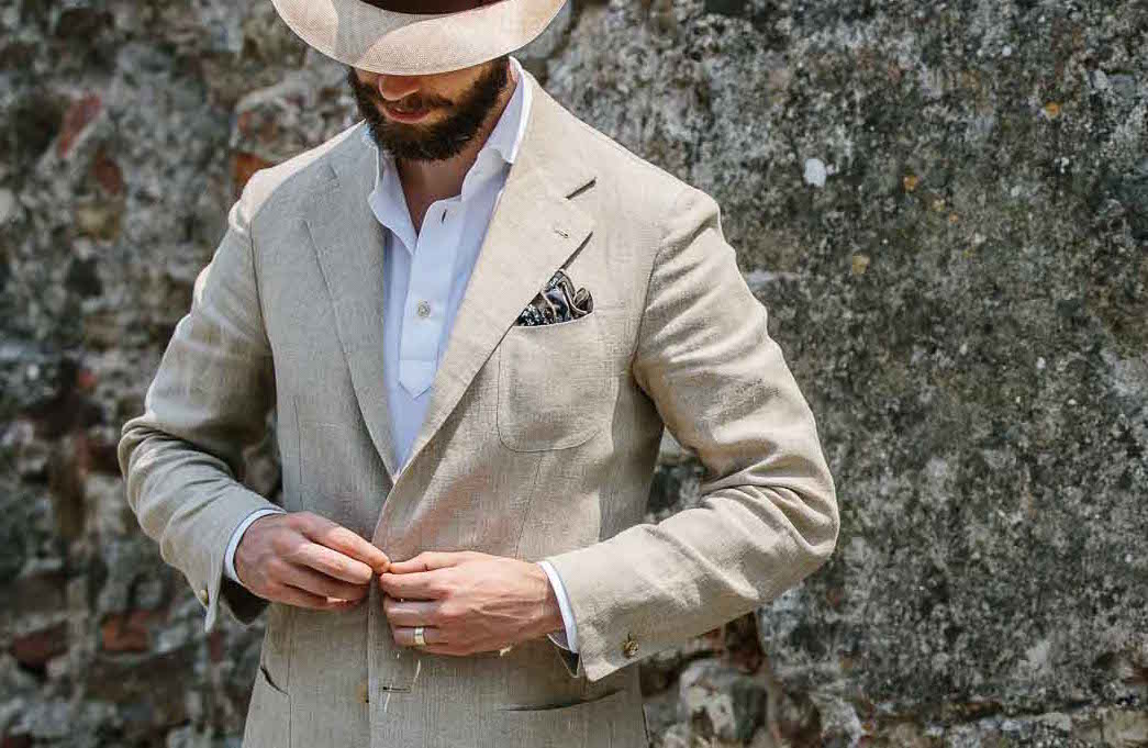 Pale summer colours (in vintage linen) – Permanent Style