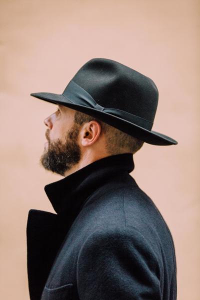 Bespoke caps top