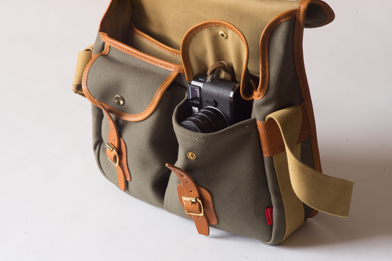 A/MARELLI x Chapman camera bag: Review – Permanent Style