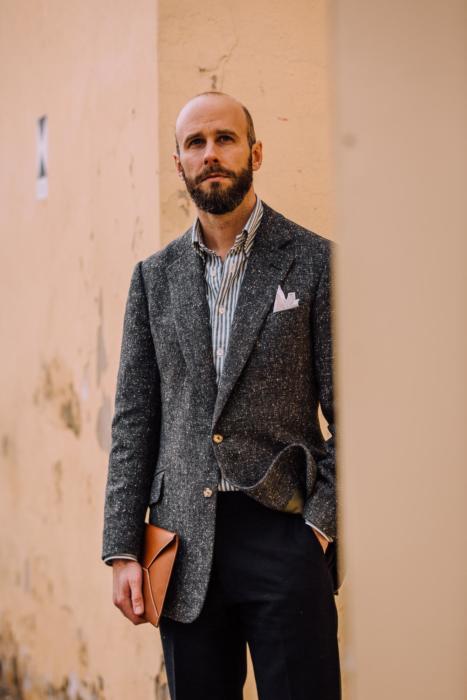 blue blazer gingham shirt skull bow tie burgundy skull pin burgundy  chinos  Gq style Blue gingham shirts Burgundy pants