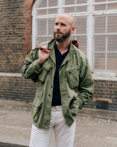 Jungle jacket with polo and white jeans