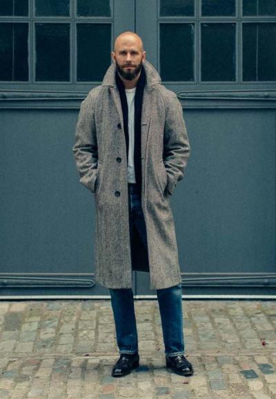 Raglan coat with shawl cardigan and T-shirt