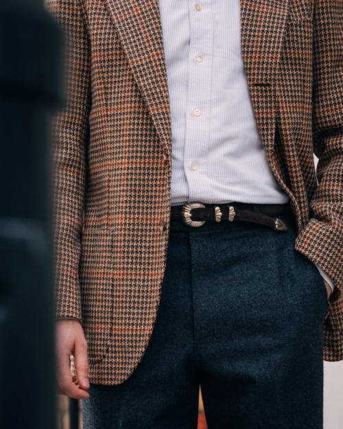 Belt shop for suit