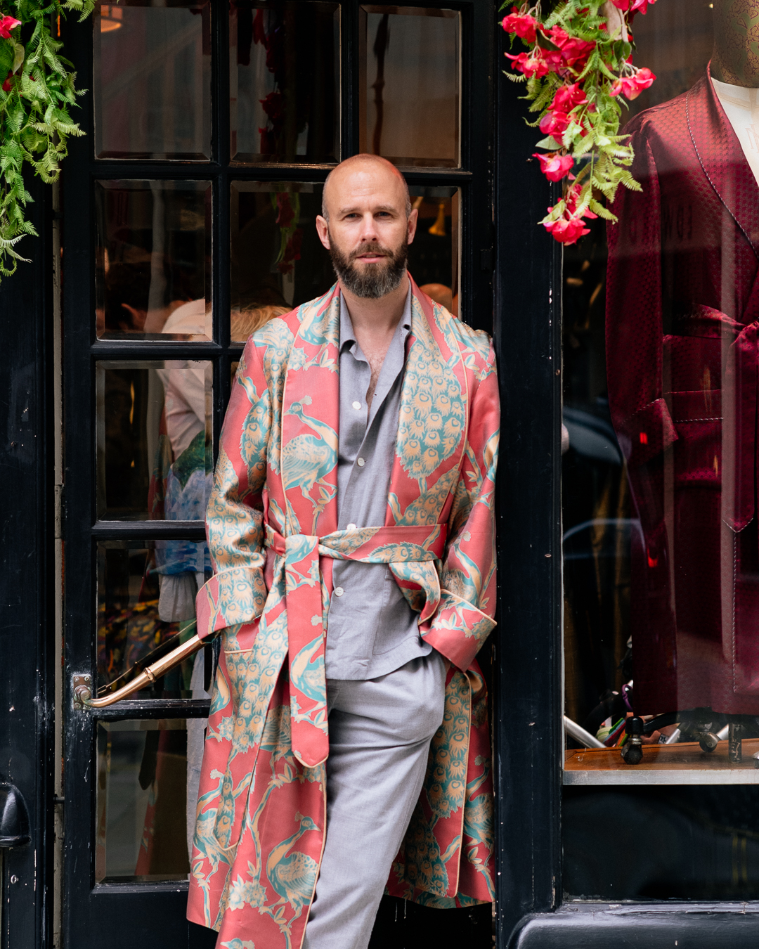 Amana Dressing Gown in Red Roses On Pink Silk Satin– Emilia Wickstead