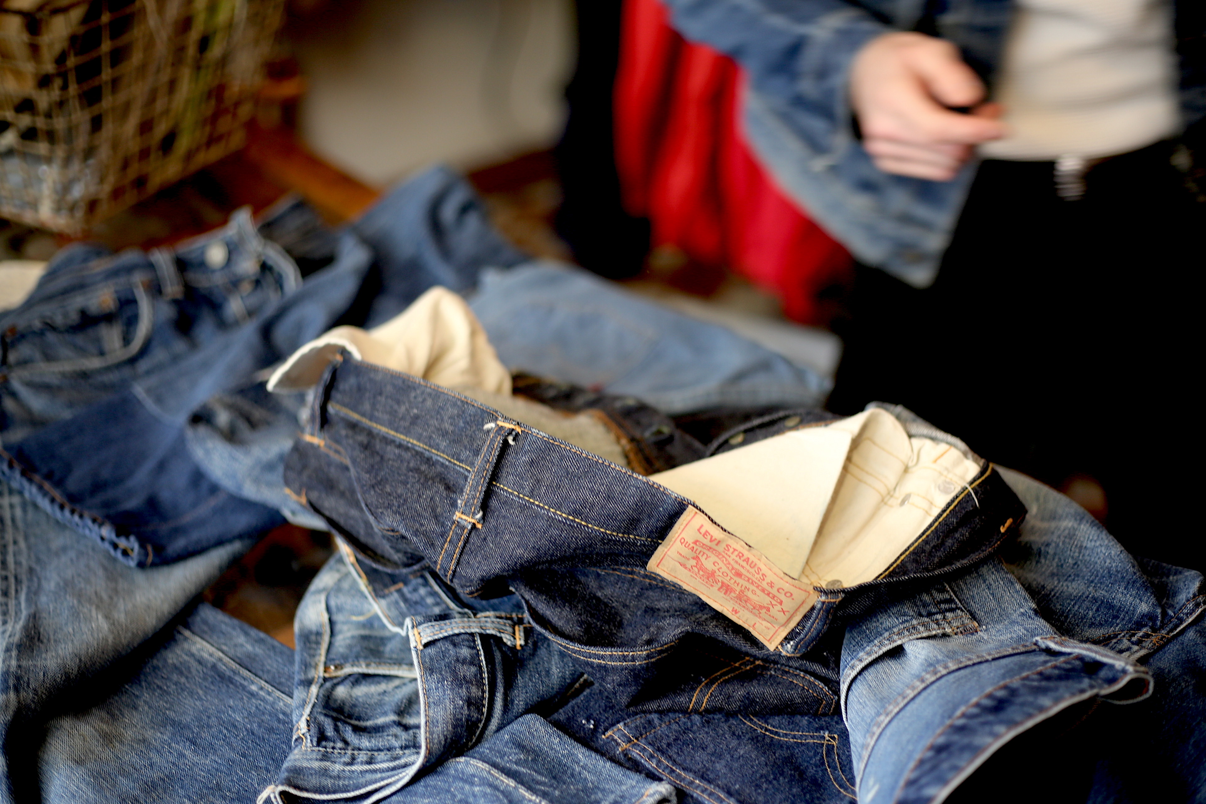 Levi's Vintage Clothing 1954 501Z (~2 Years, 2 Washes, 3 Soaks) - Fade of  the Day